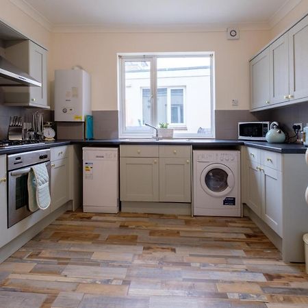 Luxury Living, Stylish Modern Apartment In The Heart Of Ryde Ryde  Luaran gambar