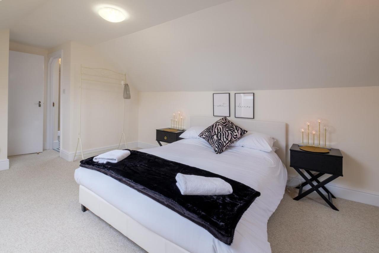Luxury Living, Stylish Modern Apartment In The Heart Of Ryde Ryde  Luaran gambar