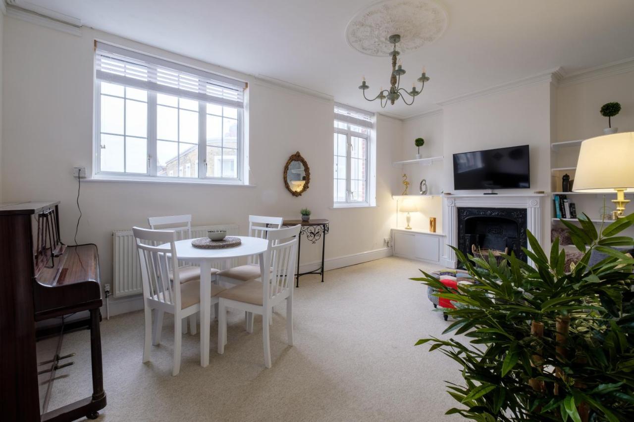Luxury Living, Stylish Modern Apartment In The Heart Of Ryde Ryde  Luaran gambar